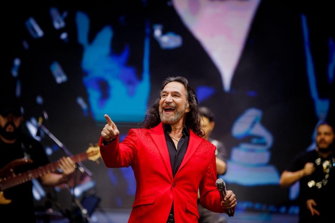 Marco Antonio Solís Announces 